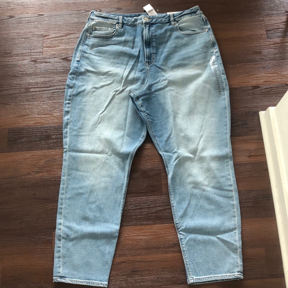 American Eagle Curvy Jeans!